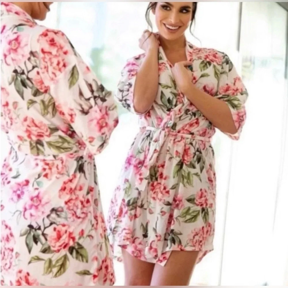 Show Me Your MuMu Floral Robe O/S - Picture 1 of 7